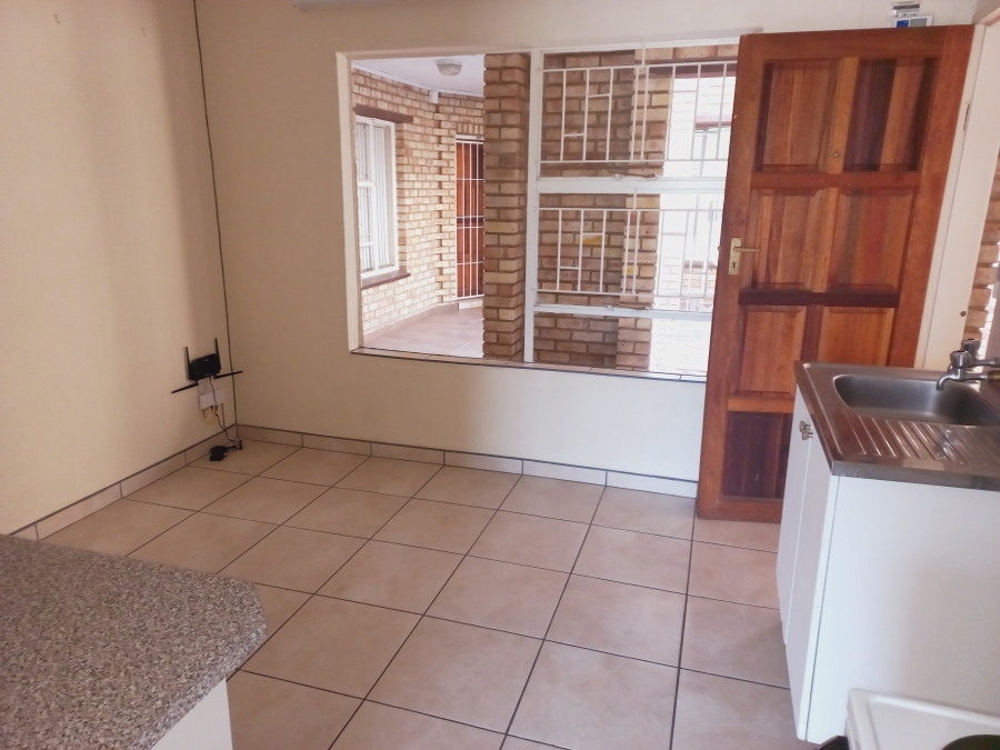 1 Bedroom Property for Sale in Kannoniers Park North West